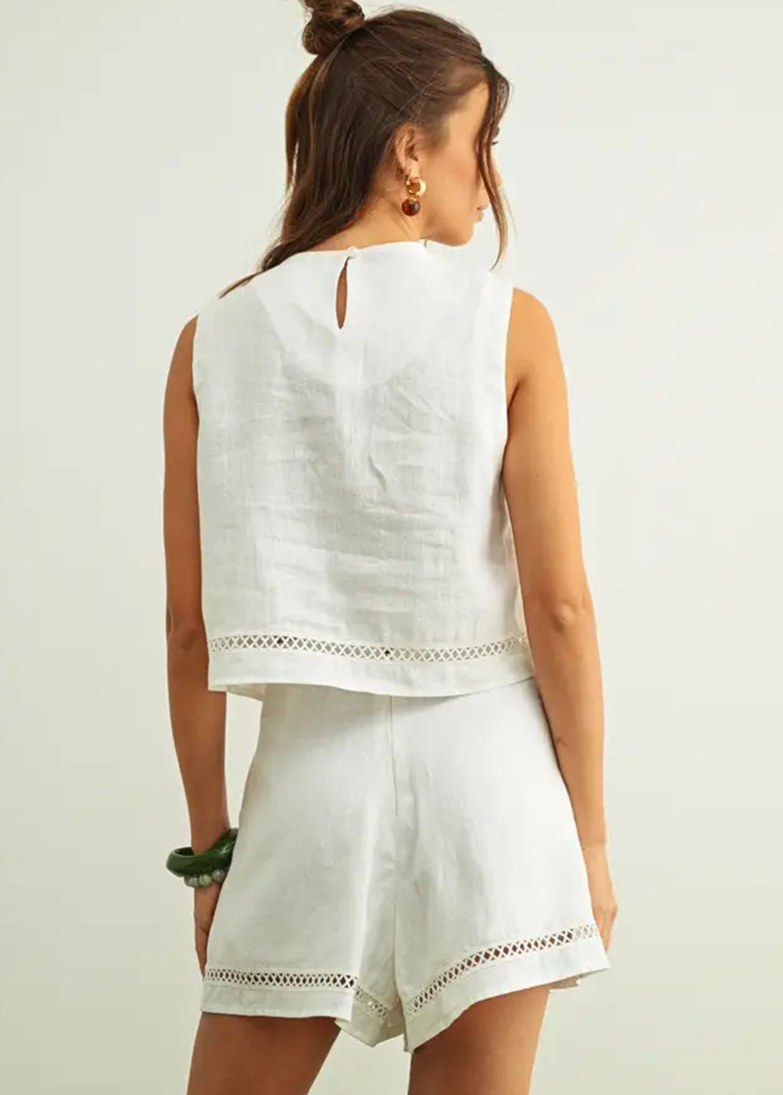 Veila Linen Stitch Shorts - White