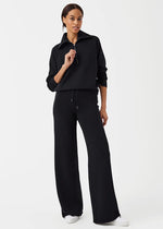 AirEssentials Wide Leg Pant - Very Black