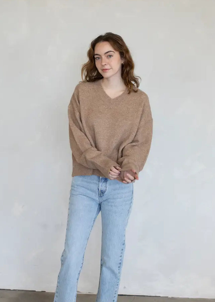Briar V-Neck Sweater - Mocha