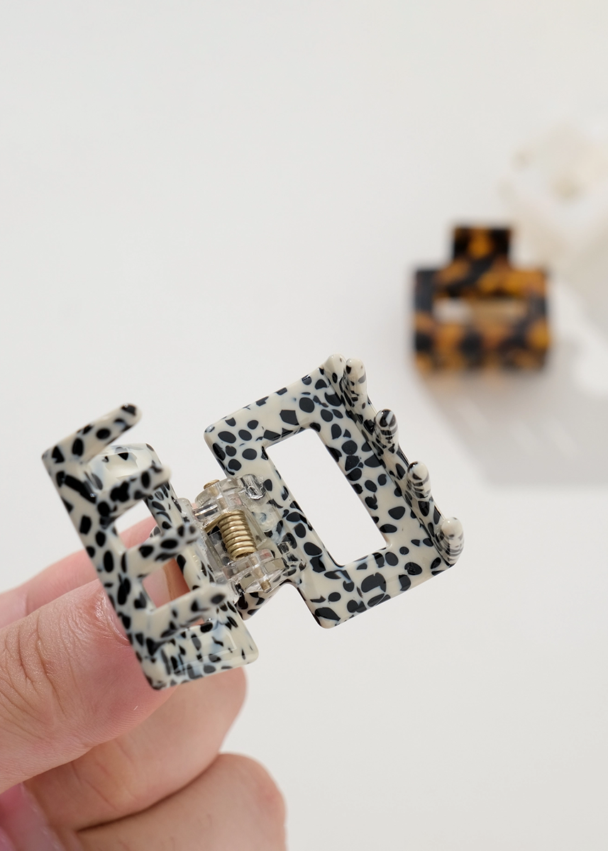 Simone Mini Core Classic Square Claw Clip