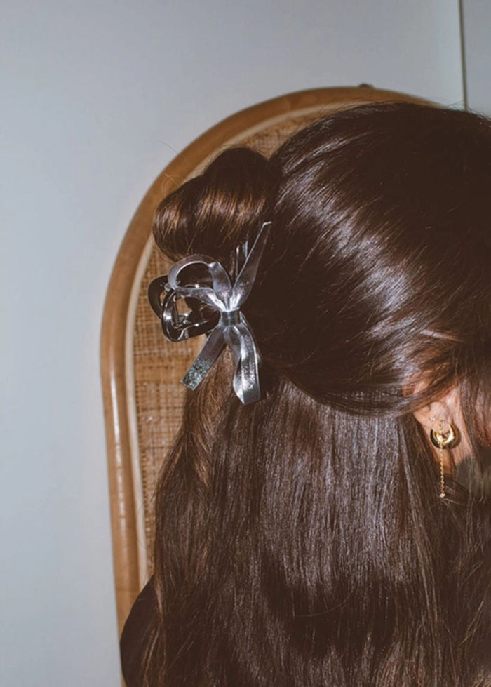 Silver Loop Bow Claw Clip