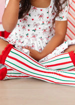 Candy Cane Stripe Scalloped Knee High Socks