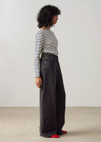 Levi's XL Straight Jeans - Influential Lady
