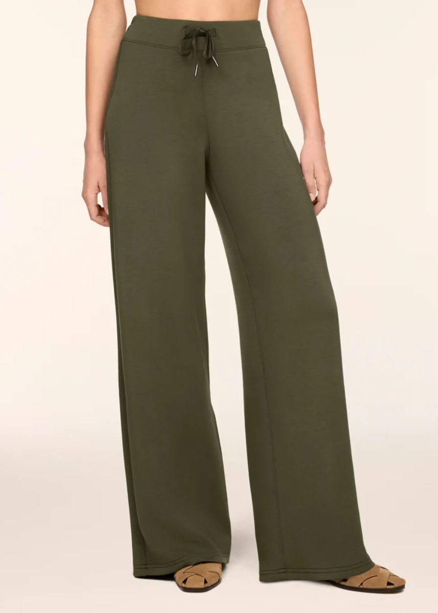 AirEssentials Wide Leg Pant - Monstera