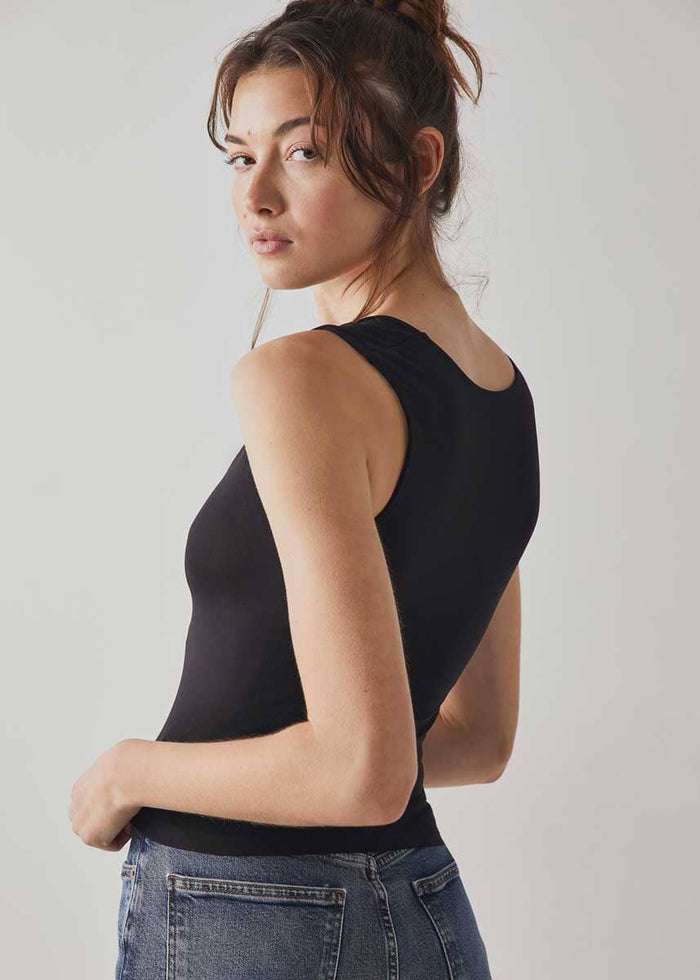Clean Lines Muscle Cami - Black