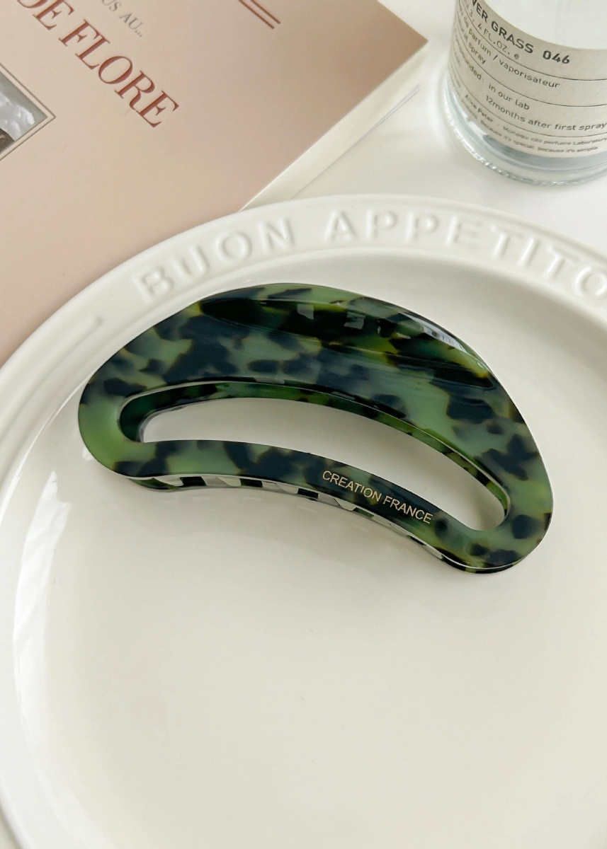 Cut Out Curved Hair Clip - Green