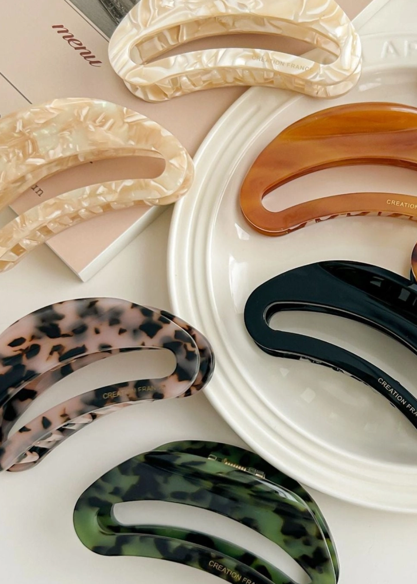 Cut Out Curved Hair Clip - Green