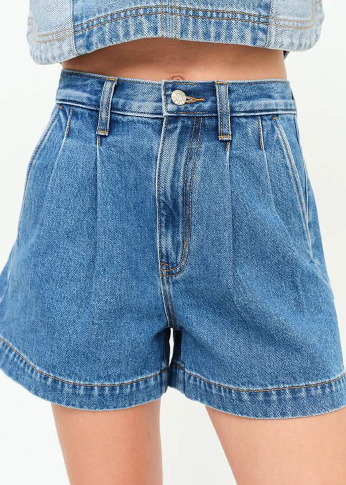 Coronado Pleated Short - Montage