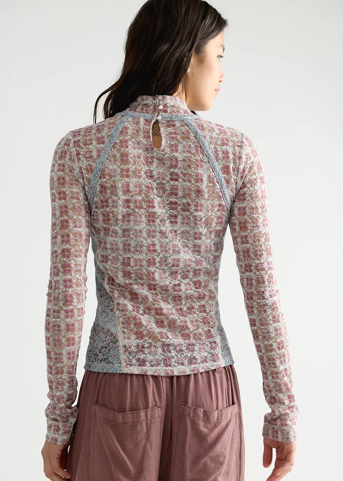 Lyric Sheer Lace Long Sleeve - Tea