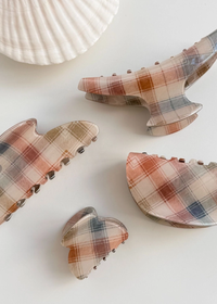 Mini Vintage Plaid Hair Claw