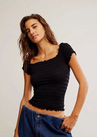 Pucker Up Seamless Tee - Black