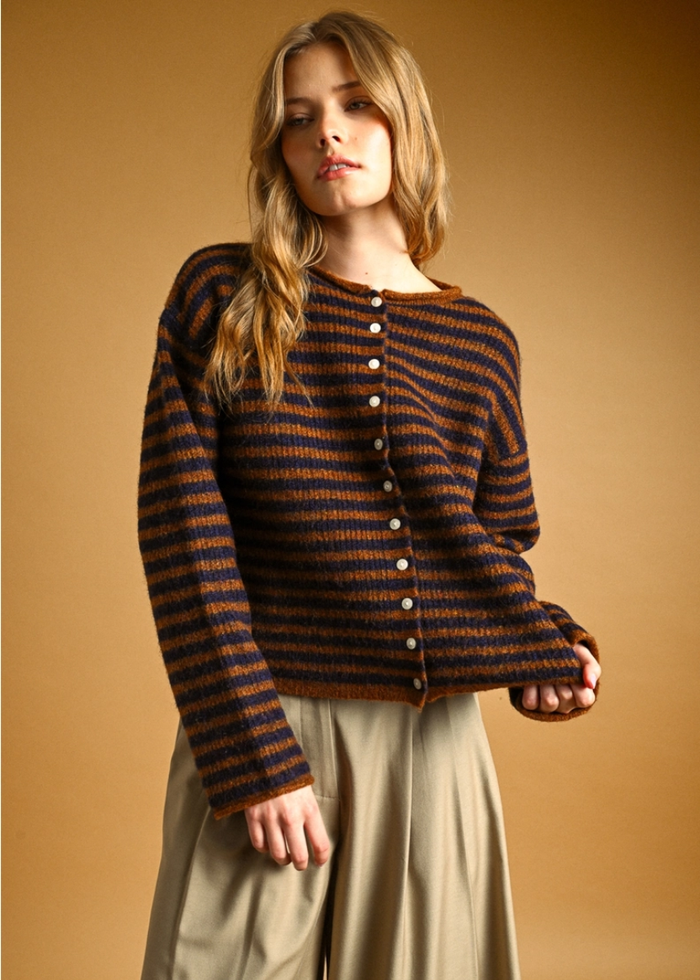 Remie Sweater - Brown & Navy