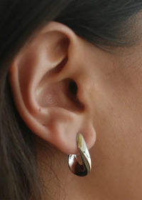 Suri Earrings - Gold