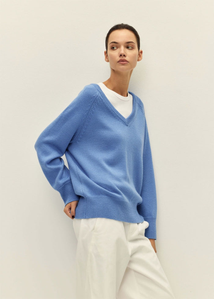 Soren V-Neck Sweater - Cornflower Blue