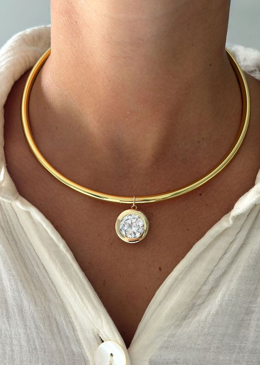 Wide Collar Charm Necklace - Round