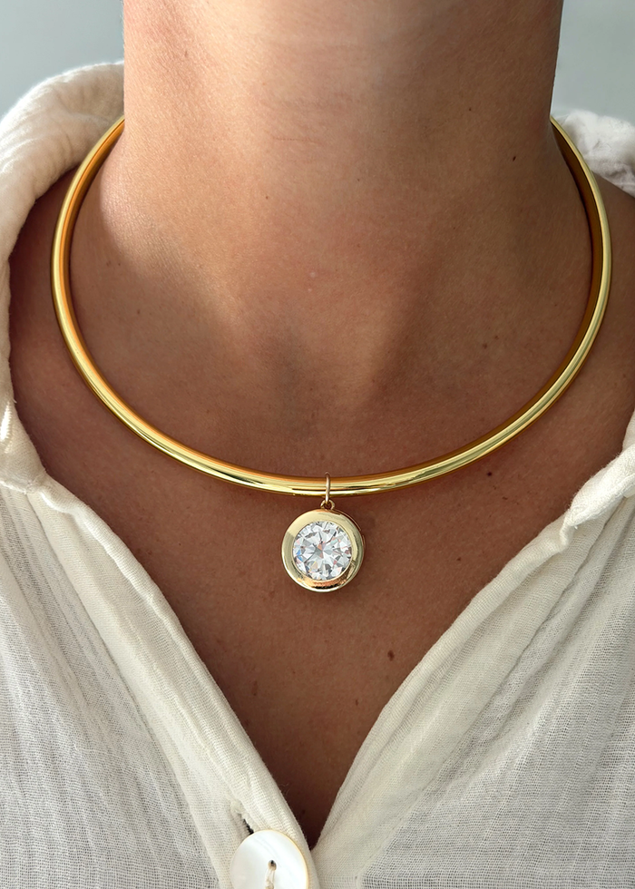 Wide Collar Charm Necklace - Round