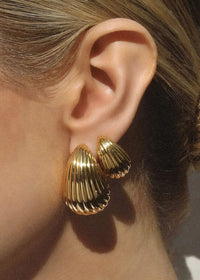 Dani Petite Teardrop Studs - Gold