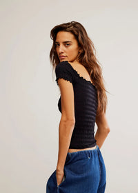 Pucker Up Seamless Tee - Black