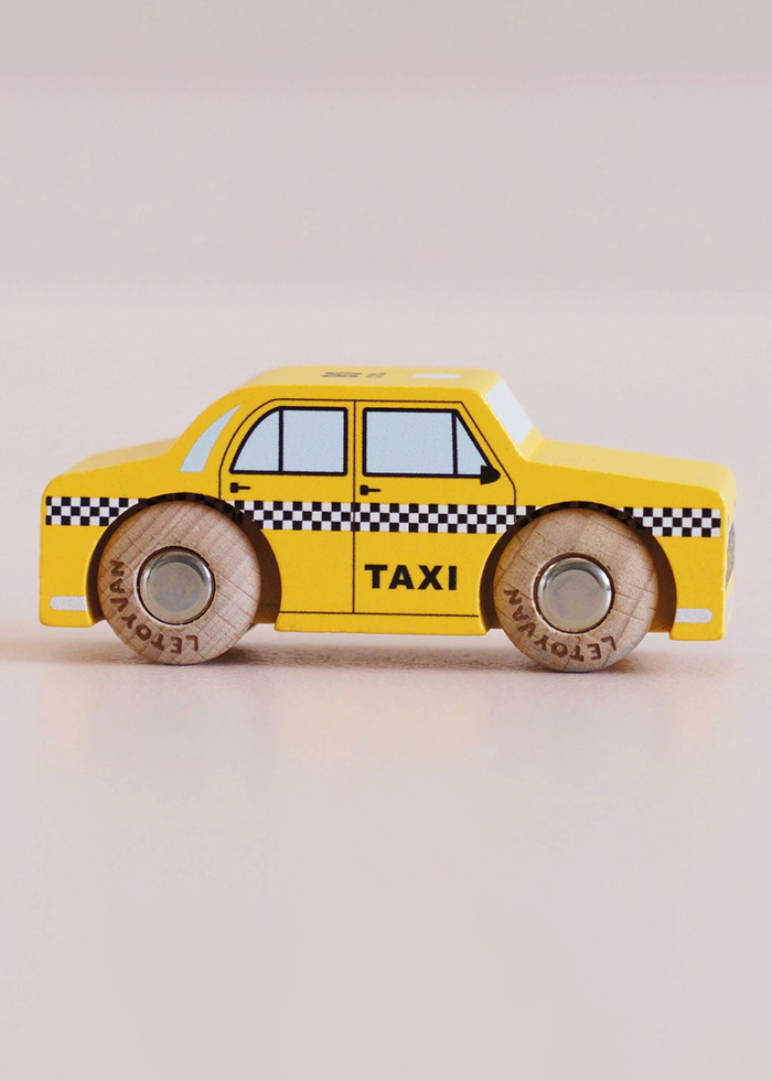 Trixie Wooden Taxi