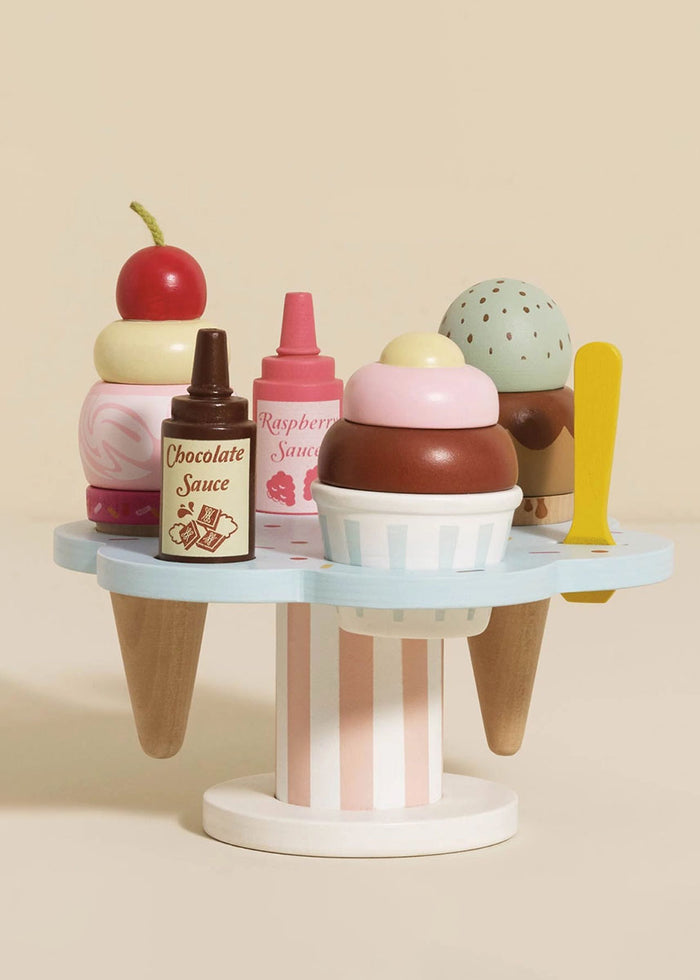Wooden Ice Cream Stand & Toppings Set