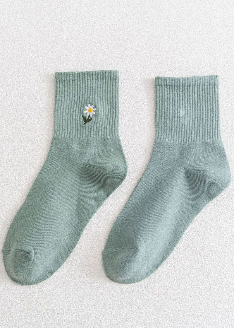Daisy Embroidered Crew Socks - Green