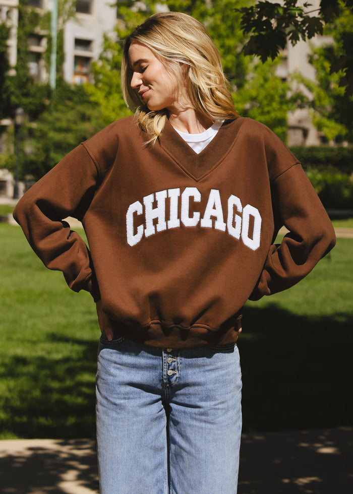 Chicago Boucle V-Neck Sweatshirt - Espresso