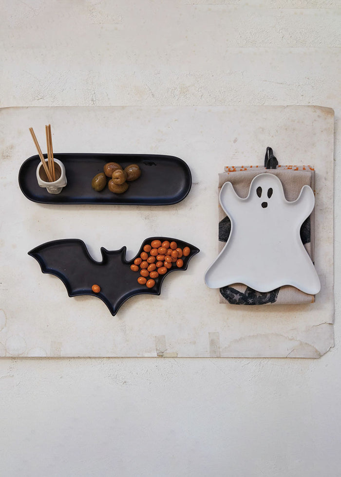 Ghost Shaped Plate