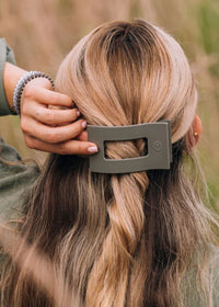 Medium Flat Rectangle Clip - Sage It Ain't So