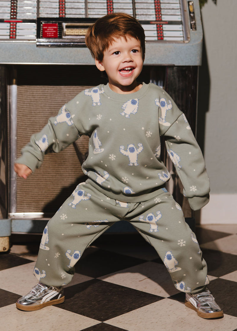 Yeti Sweatsuit Set
