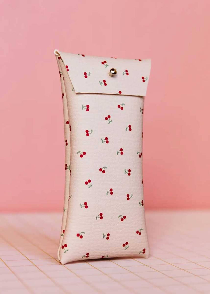 Nude Glasses Case